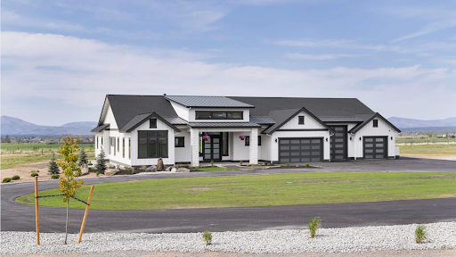 building a custom home in Bend Oregon Bend OR custom home builder